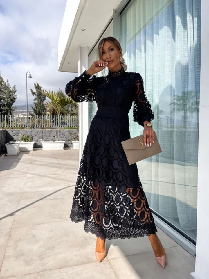Noor - Romantic Lace Dress