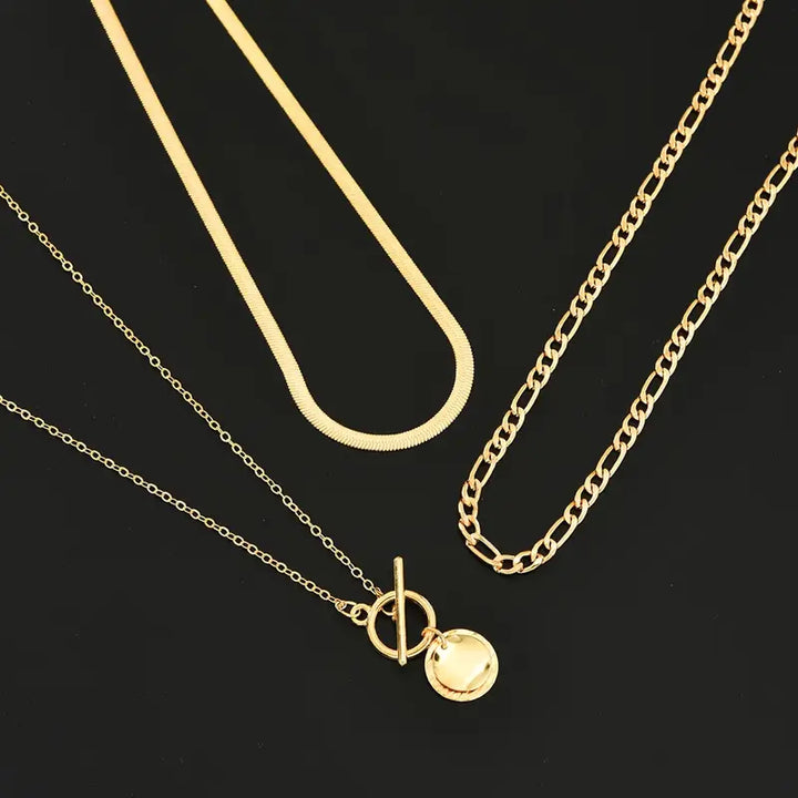 Savira Layered Necklace with Textured Coin | Gold