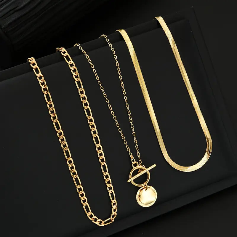 Savira Layered Necklace with Textured Coin | Gold