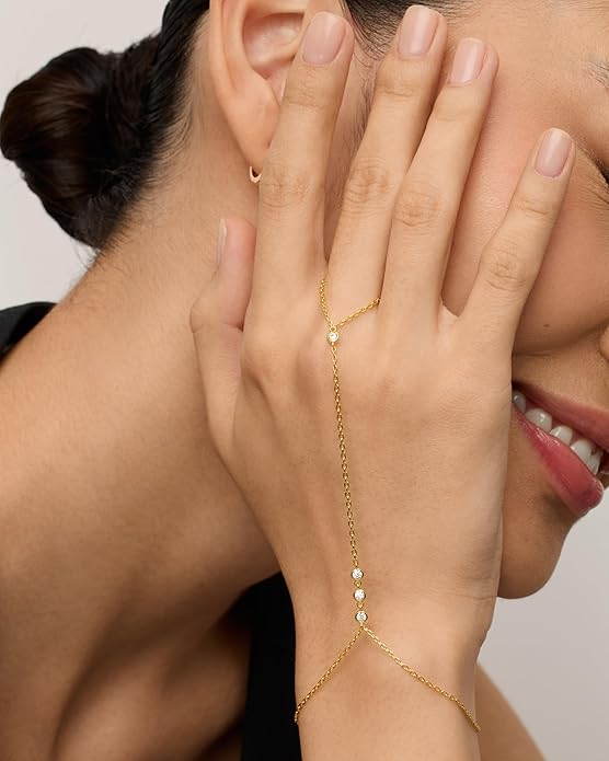Wrist bracelet with beads | Gold