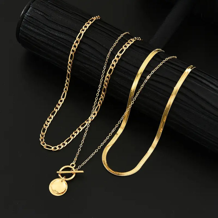 Savira Layered Necklace with Textured Coin | Gold