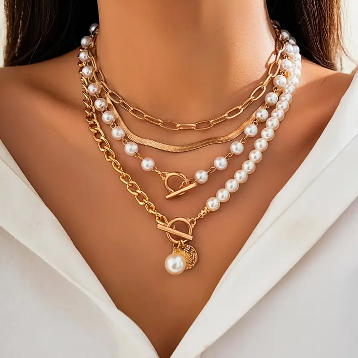 Vintage pearl necklace with a gold snake chain – set